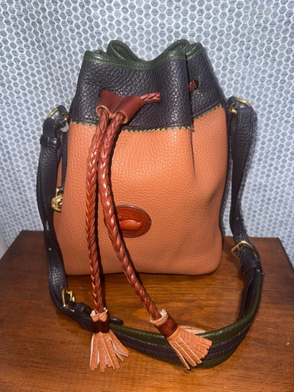 Vintage Dooney and Bourke Bucket Bag - Tan & Black - Picture 4 of 9